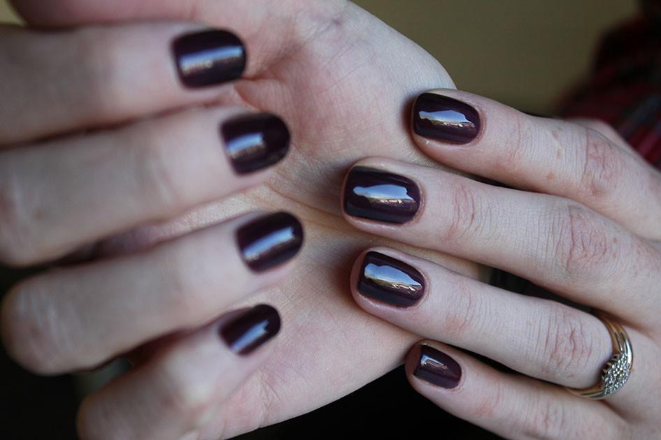 2031 - Black Aubergine - Gemini Nail Polish